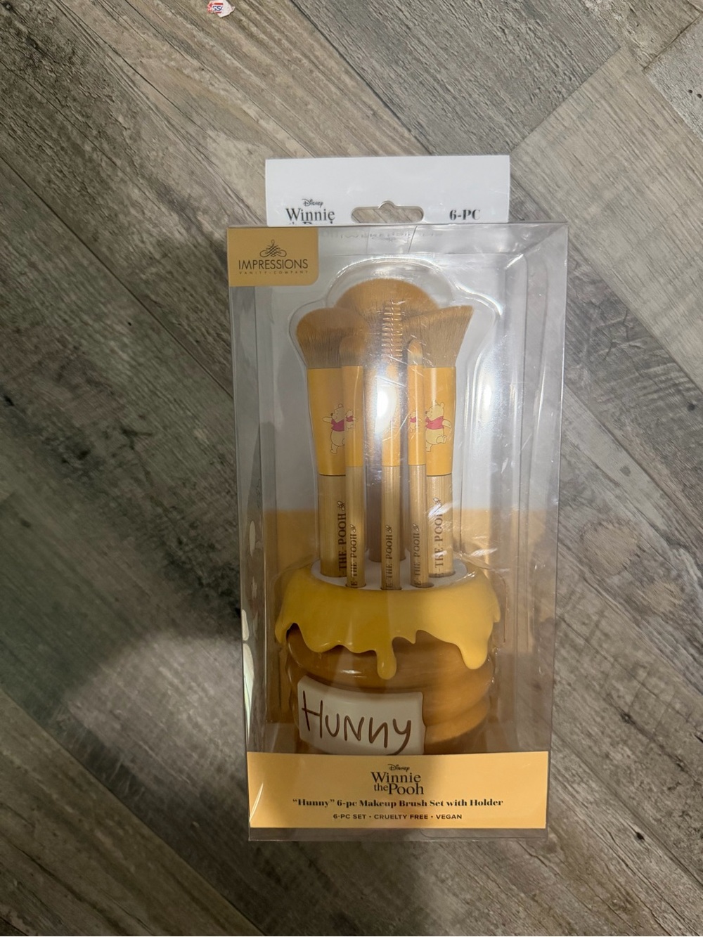 Impressions by Fc/Disney Winnie the Pooh 6-Piece Makeup Brush Set - Yellow